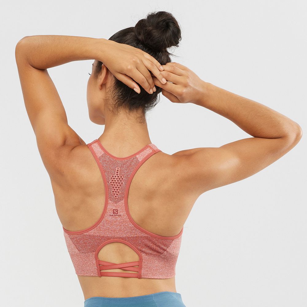 Brick Dust Women's Salomon ESSENTIAL MOVE ON SEAMLESS Sport Bra | 874-SCXZWL